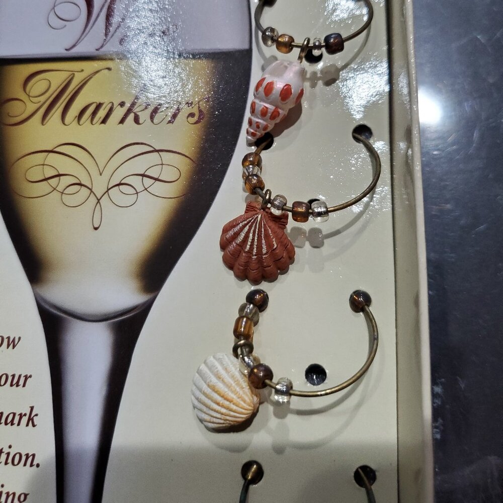 Boston Warehouse Seashell Wine Glass Charms 16 in Box, NWT - Picture 8 of 8